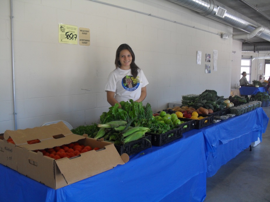 Scholarship Recipient Volunteers in Milwaukee