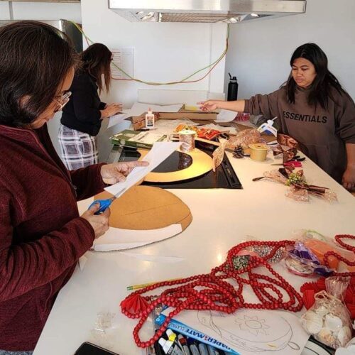 A Philippine Parol in Las Vegas – International teachers share a cultural tradition